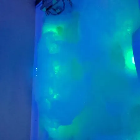 Bain Balneo Independante Penzion Valréas